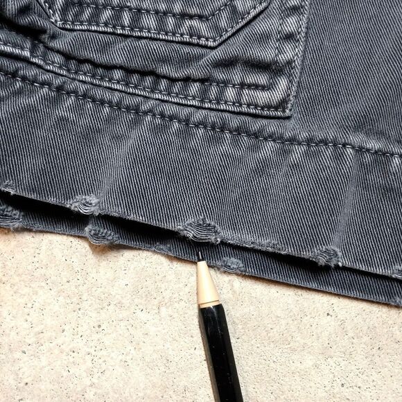 Vintage Y2K American Eagle Cargo Shorts Mens Size 32 Black Distressed - Picture 3 of 8